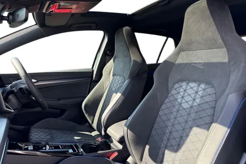 KR75XCO Volkswagen Golf 2.0 TDI 150 Black Edition DSG  ⭐ Head-up display,  DCC, Panoramic sunroof⭐ Thumbnail #17