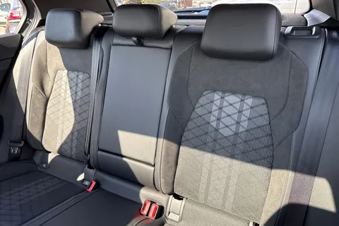 KR75XCO Volkswagen Golf 2.0 TDI 150 Black Edition DSG  ⭐ Head-up display,  DCC, Panoramic sunroof⭐ Thumbnail #20