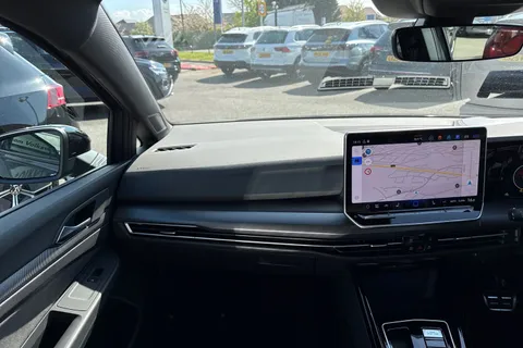 KR75XCO Volkswagen Golf 2.0 TDI 150 Black Edition DSG  ⭐ Head-up display,  DCC, Panoramic sunroof⭐ Thumbnail #21