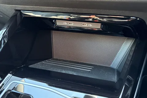 KR75XCO Volkswagen Golf 2.0 TDI 150 Black Edition DSG  ⭐ Head-up display,  DCC, Panoramic sunroof⭐ Thumbnail #40