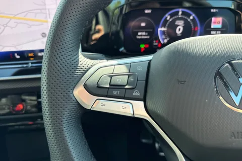 KR75XCO Volkswagen Golf 2.0 TDI 150 Black Edition DSG  ⭐ Head-up display,  DCC, Panoramic sunroof⭐ Thumbnail #45