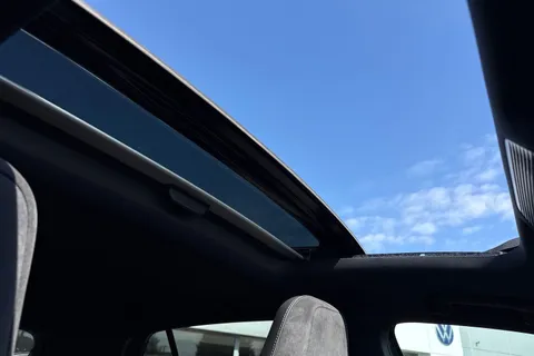 KR75XCO Volkswagen Golf 2.0 TDI 150 Black Edition DSG  ⭐ Head-up display,  DCC, Panoramic sunroof⭐ Thumbnail #47