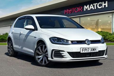FP17XMH Volkswagen Golf 1.4 TSI 8.7kWh GTE Advance DSG Euro 6 (s/s) 5dr Thumbnail #1