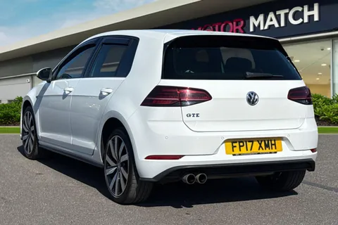 FP17XMH Volkswagen Golf 1.4 TSI 8.7kWh GTE Advance DSG Euro 6 (s/s) 5dr Thumbnail #2