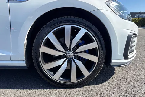 FP17XMH Volkswagen Golf 1.4 TSI 8.7kWh GTE Advance DSG Euro 6 (s/s) 5dr Thumbnail #9