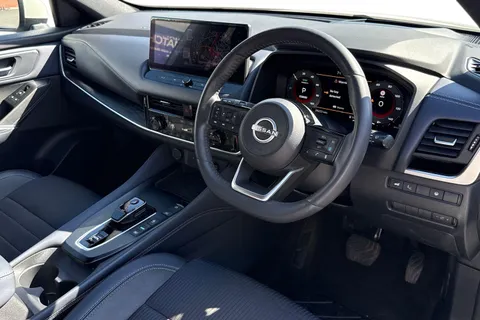 YE23BVU Nissan Qashqai 1.5 h e-POWER Tekna Auto Euro 6 (s/s) 5dr Thumbnail #9