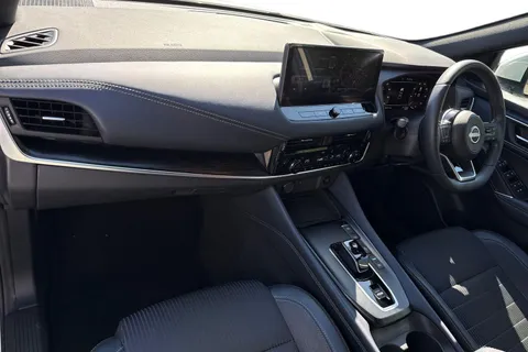 YE23BVU Nissan Qashqai 1.5 h e-POWER Tekna Auto Euro 6 (s/s) 5dr Thumbnail #10