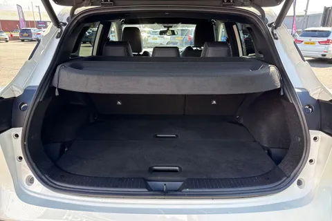 YE23BVU Nissan Qashqai 1.5 h e-POWER Tekna Auto Euro 6 (s/s) 5dr Thumbnail #11