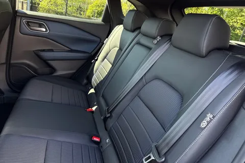 YE23BVU Nissan Qashqai 1.5 h e-POWER Tekna Auto Euro 6 (s/s) 5dr Thumbnail #15