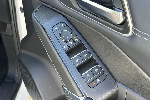 YE23BVU Nissan Qashqai 1.5 h e-POWER Tekna Auto Euro 6 (s/s) 5dr Thumbnail #19