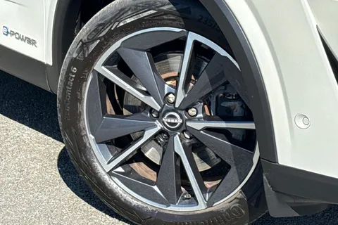 YE23BVU Nissan Qashqai 1.5 h e-POWER Tekna Auto Euro 6 (s/s) 5dr Thumbnail #28