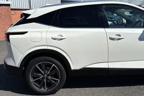 YE23BVU Nissan Qashqai 1.5 h e-POWER Tekna Auto Euro 6 (s/s) 5dr Thumbnail #31