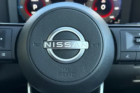 YE23BVU Nissan Qashqai 1.5 h e-POWER Tekna Auto Euro 6 (s/s) 5dr Thumbnail #40