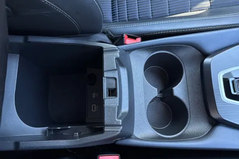 YE23BVU Nissan Qashqai 1.5 h e-POWER Tekna Auto Euro 6 (s/s) 5dr Thumbnail #48