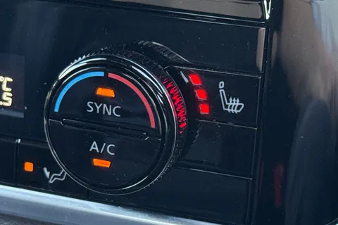 YE23BVU Nissan Qashqai 1.5 h e-POWER Tekna Auto Euro 6 (s/s) 5dr Thumbnail #49