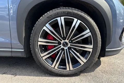 LB25YTH BYD Sealion 7 82.5kWh Design Auto AWD 5dr Thumbnail #8