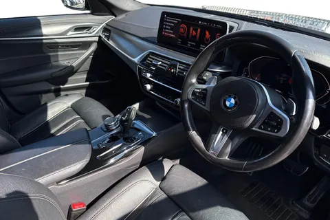 YG71URX BMW 5 Series 3.0 530d MHT M Sport Steptronic xDrive Euro 6 (s/s) 4dr Thumbnail #9