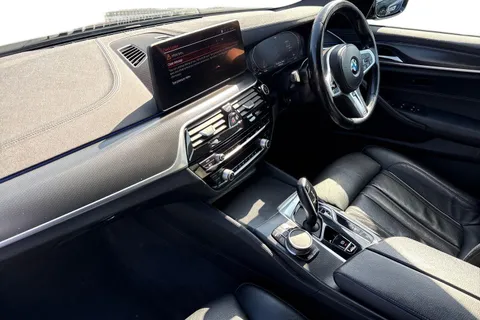 YG71URX BMW 5 Series 3.0 530d MHT M Sport Steptronic xDrive Euro 6 (s/s) 4dr Thumbnail #10