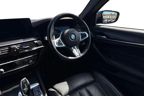 YG71URX BMW 5 Series 3.0 530d MHT M Sport Steptronic xDrive Euro 6 (s/s) 4dr Thumbnail #14