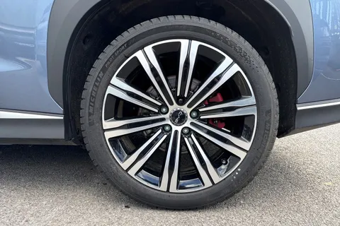 LB25YTH BYD Sealion 7 82.5kWh Design Auto AWD 5dr Thumbnail #24