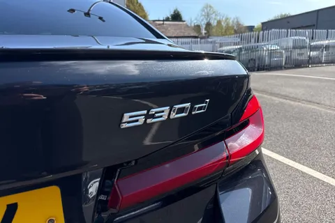 YG71URX BMW 5 Series 3.0 530d MHT M Sport Steptronic xDrive Euro 6 (s/s) 4dr Thumbnail #31