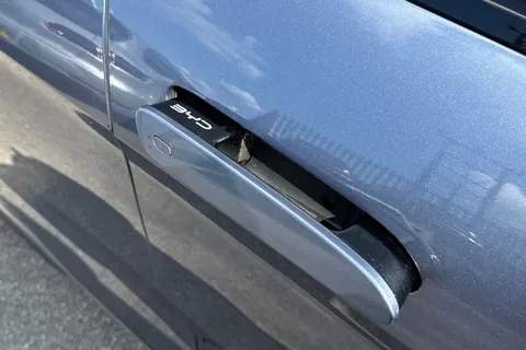 LB25YTH BYD Sealion 7 82.5kWh Design Auto AWD 5dr Thumbnail #30