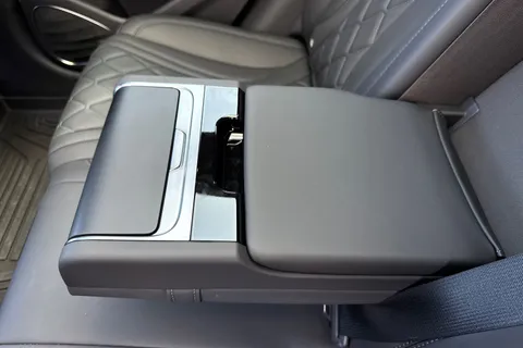 LB25YTH BYD Sealion 7 82.5kWh Design Auto AWD 5dr Thumbnail #42