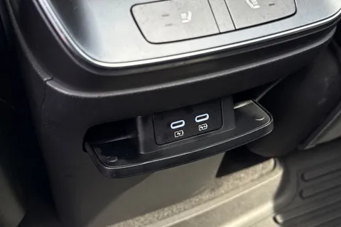 LB25YTH BYD Sealion 7 82.5kWh Design Auto AWD 5dr Thumbnail #46