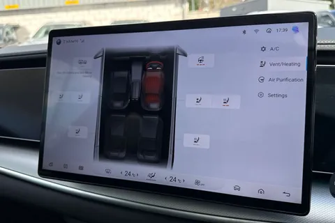 LB25YTH BYD Sealion 7 82.5kWh Design Auto AWD 5dr Thumbnail #49