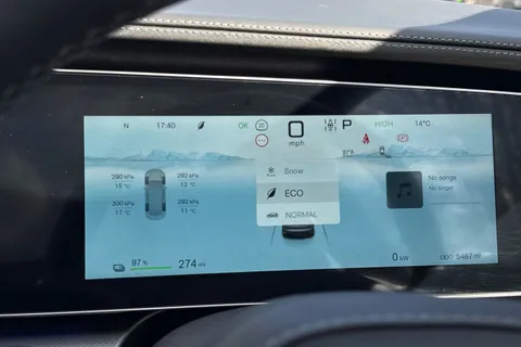 LB25YTH BYD Sealion 7 82.5kWh Design Auto AWD 5dr Thumbnail #55