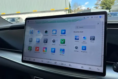 LB25YTH BYD Sealion 7 82.5kWh Design Auto AWD 5dr Thumbnail #62