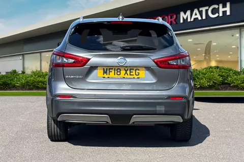 MF18XEG Nissan Qashqai 1.2 DIG-T Tekna Euro 6 (s/s) 5dr Thumbnail #4