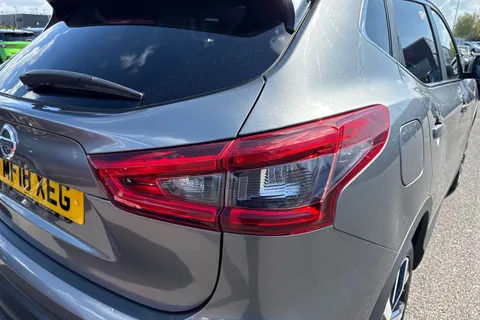 MF18XEG Nissan Qashqai 1.2 DIG-T Tekna Euro 6 (s/s) 5dr Thumbnail #7