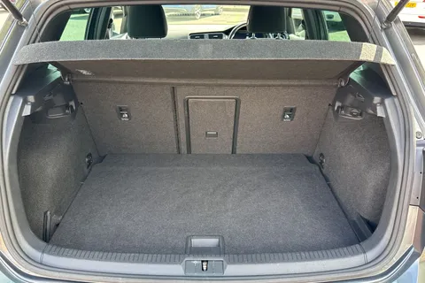 VK67ZVR Volkswagen Golf 2.0 TDI GTD Euro 6 (s/s) 5dr Thumbnail #8