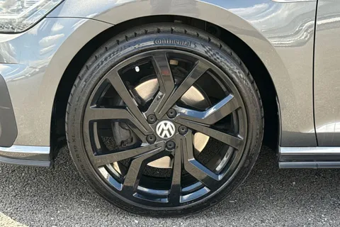 VK67ZVR Volkswagen Golf 2.0 TDI GTD Euro 6 (s/s) 5dr Thumbnail #14