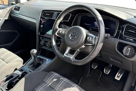 VK67ZVR Volkswagen Golf 2.0 TDI GTD Euro 6 (s/s) 5dr Thumbnail #15