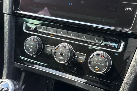 VK67ZVR Volkswagen Golf 2.0 TDI GTD Euro 6 (s/s) 5dr Thumbnail #23