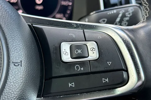 VK67ZVR Volkswagen Golf 2.0 TDI GTD Euro 6 (s/s) 5dr Thumbnail #40