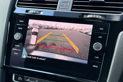 VK67ZVR Volkswagen Golf 2.0 TDI GTD Euro 6 (s/s) 5dr Thumbnail #53