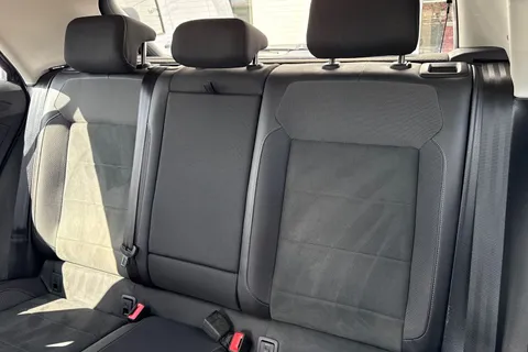 DU72GXK Volkswagen T-Roc 1.0 TSI Style 5dr Thumbnail #20