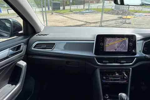 DU72GXK Volkswagen T-Roc 1.0 TSI Style 5dr Thumbnail #21