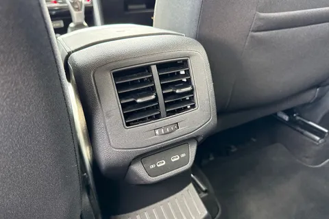 DU72GXK Volkswagen T-Roc 1.0 TSI Style 5dr Thumbnail #36