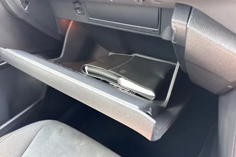 DU72GXK Volkswagen T-Roc 1.0 TSI Style 5dr Thumbnail #43