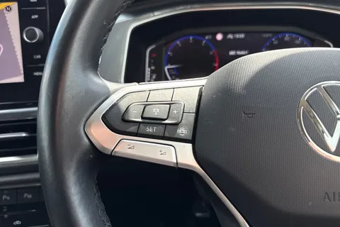 DU72GXK Volkswagen T-Roc 1.0 TSI Style 5dr Thumbnail #45