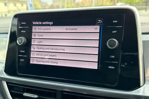 DU72GXK Volkswagen T-Roc 1.0 TSI Style 5dr Thumbnail #53