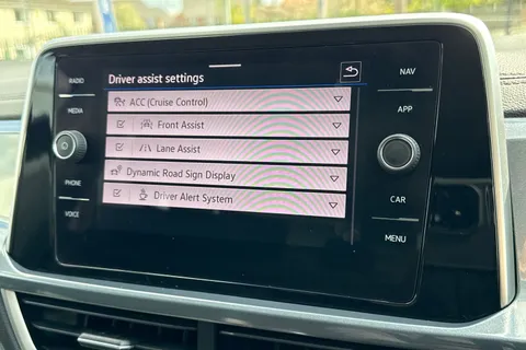 DU72GXK Volkswagen T-Roc 1.0 TSI Style 5dr Thumbnail #54