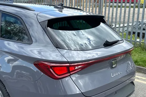  SEAT Leon 1.5 eHybrid 25.8kWh FR DSG Euro 6 (s/s) 5dr Thumbnail #7