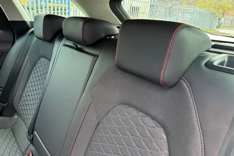  SEAT Leon 1.5 eHybrid 25.8kWh FR DSG Euro 6 (s/s) 5dr Thumbnail #18