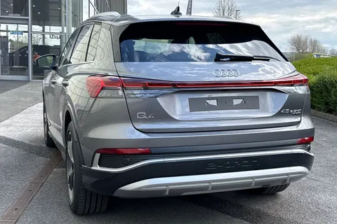  Audi Q4 e-tron 45 S line Auto quattro 5dr 82kWh Thumbnail #8