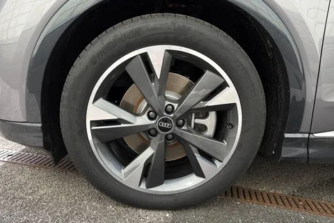  Audi Q4 e-tron 45 S line Auto quattro 5dr 82kWh Thumbnail #11